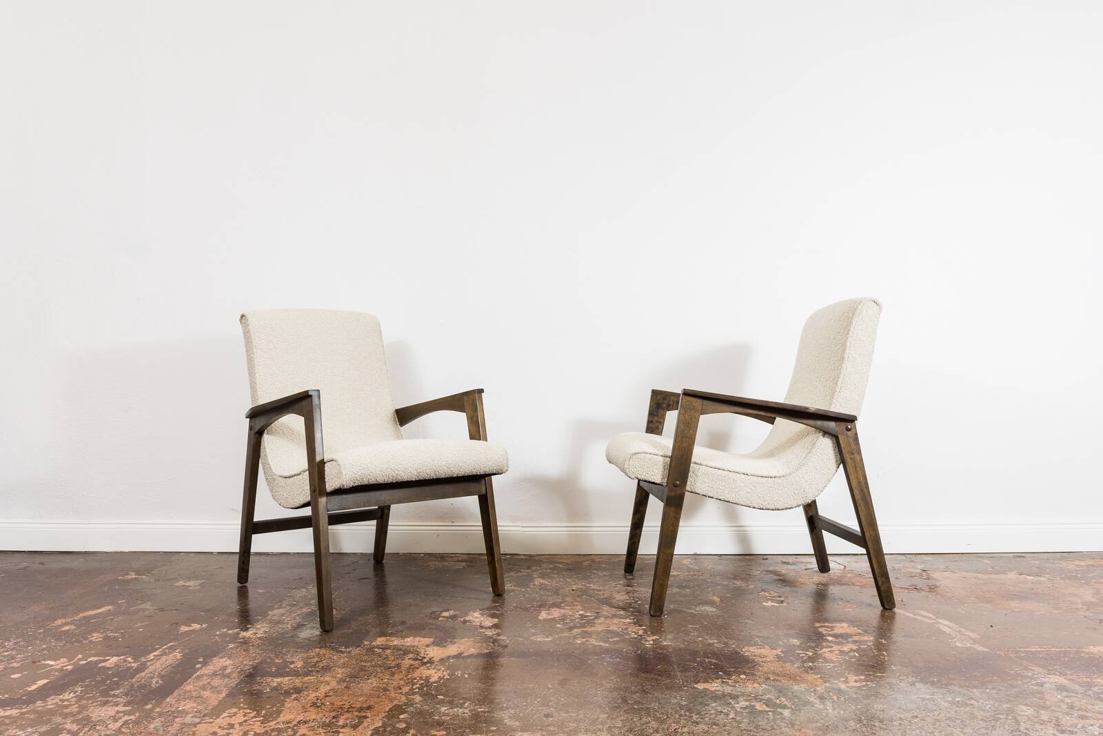 Paire de Fauteuils Mid-Century en Boucle Beige 1964