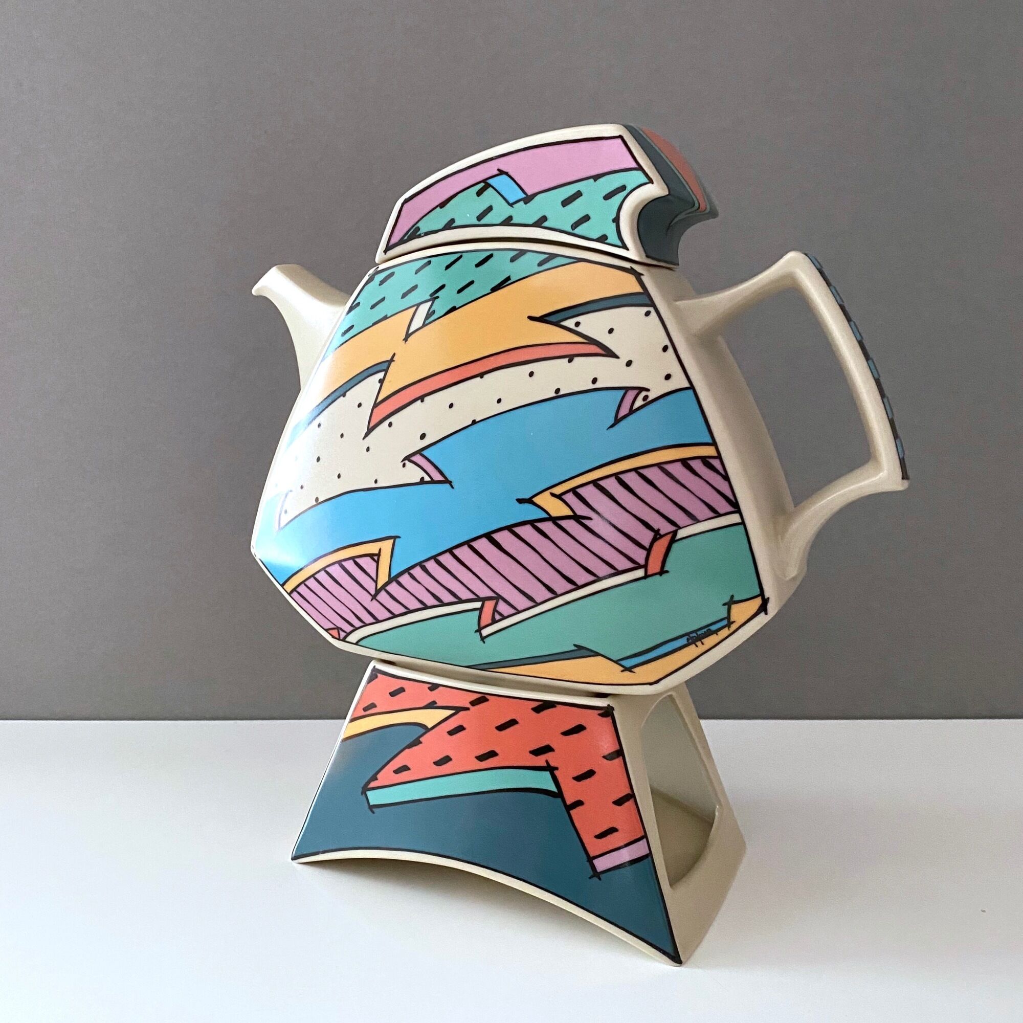 Rosenthal Flash One teapot by Dorothy Hafner with warmer, 80's