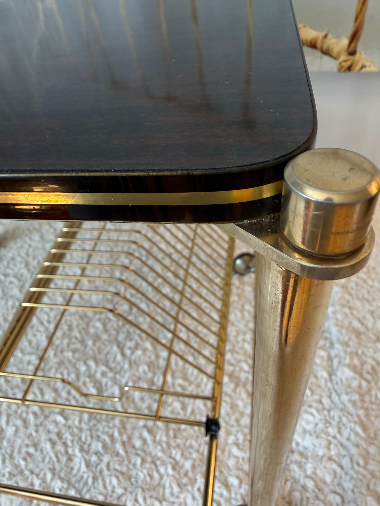 Desserte à roulettes,range disques, vinyles en Formica et laiton doré