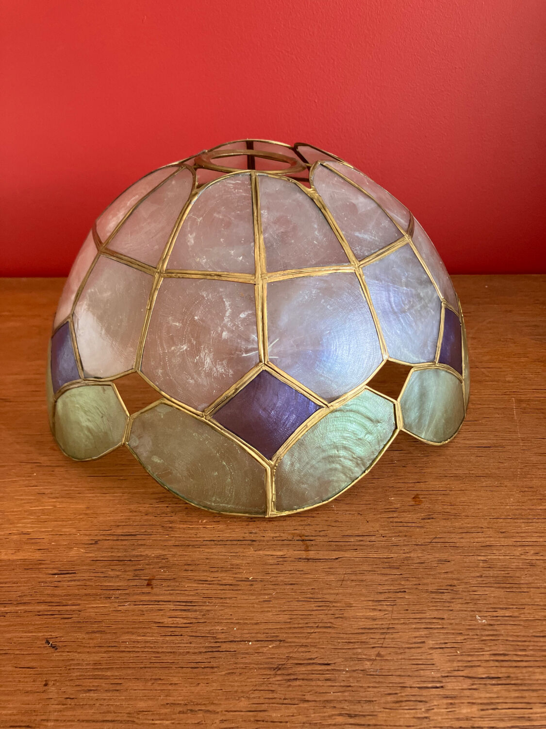 Mother-of-pearl lampshades