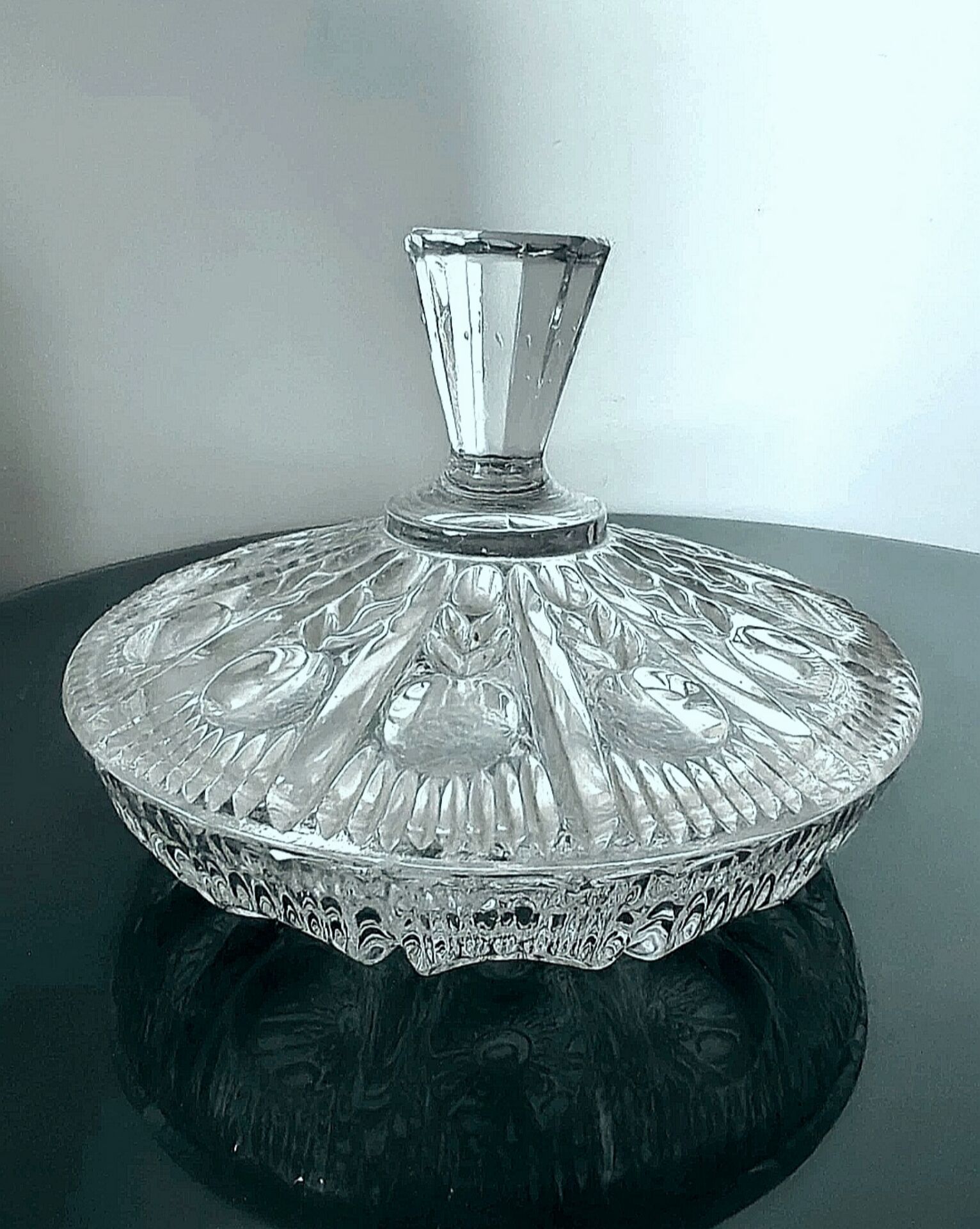 Cut Glass Bonbonnière / Geometric Floral Crystal Decor