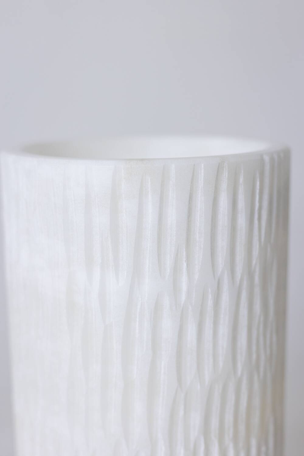 Pair of alabaster lamps, contemporary work