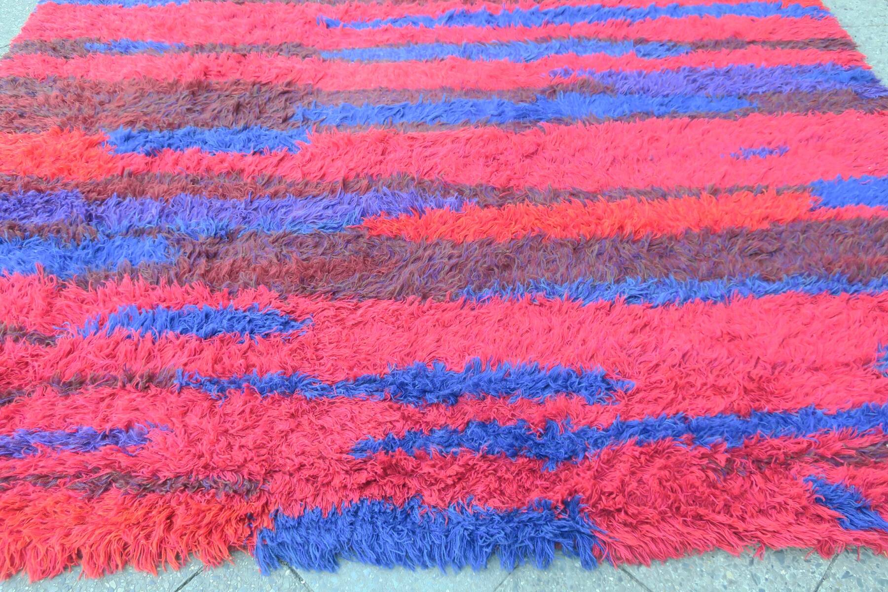 Mid century hand knotted long pile rug by Walter Mack, labelle - 1960s