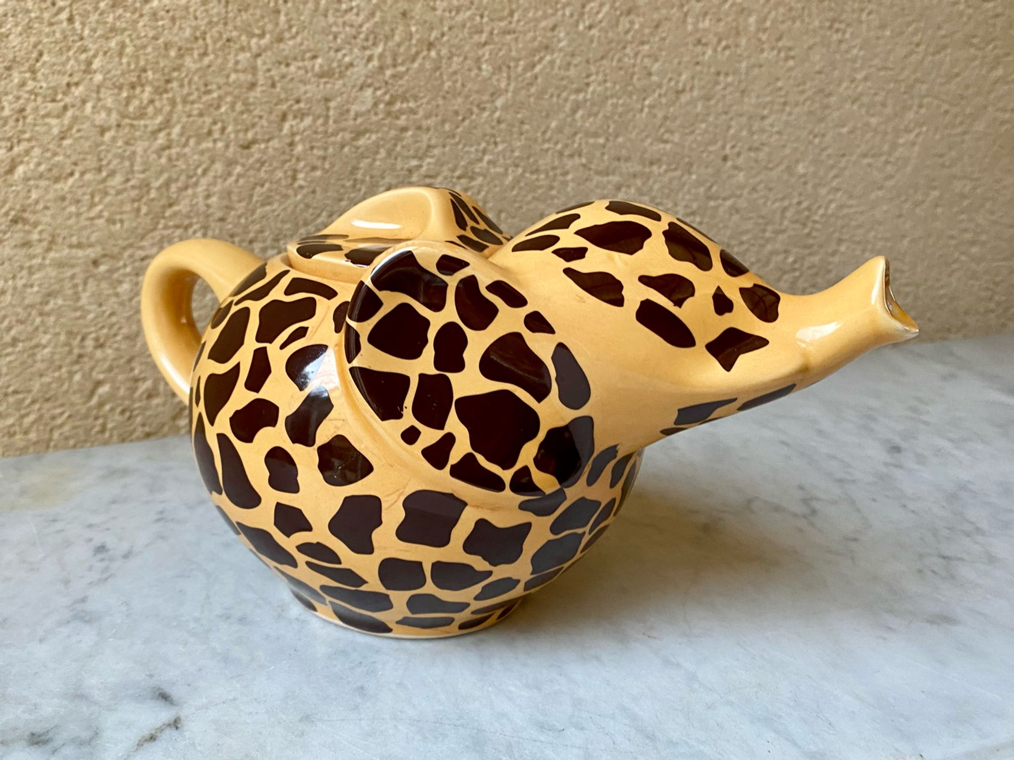 Teapot elephant glazed ceramic collector Giraffe 70s-80s