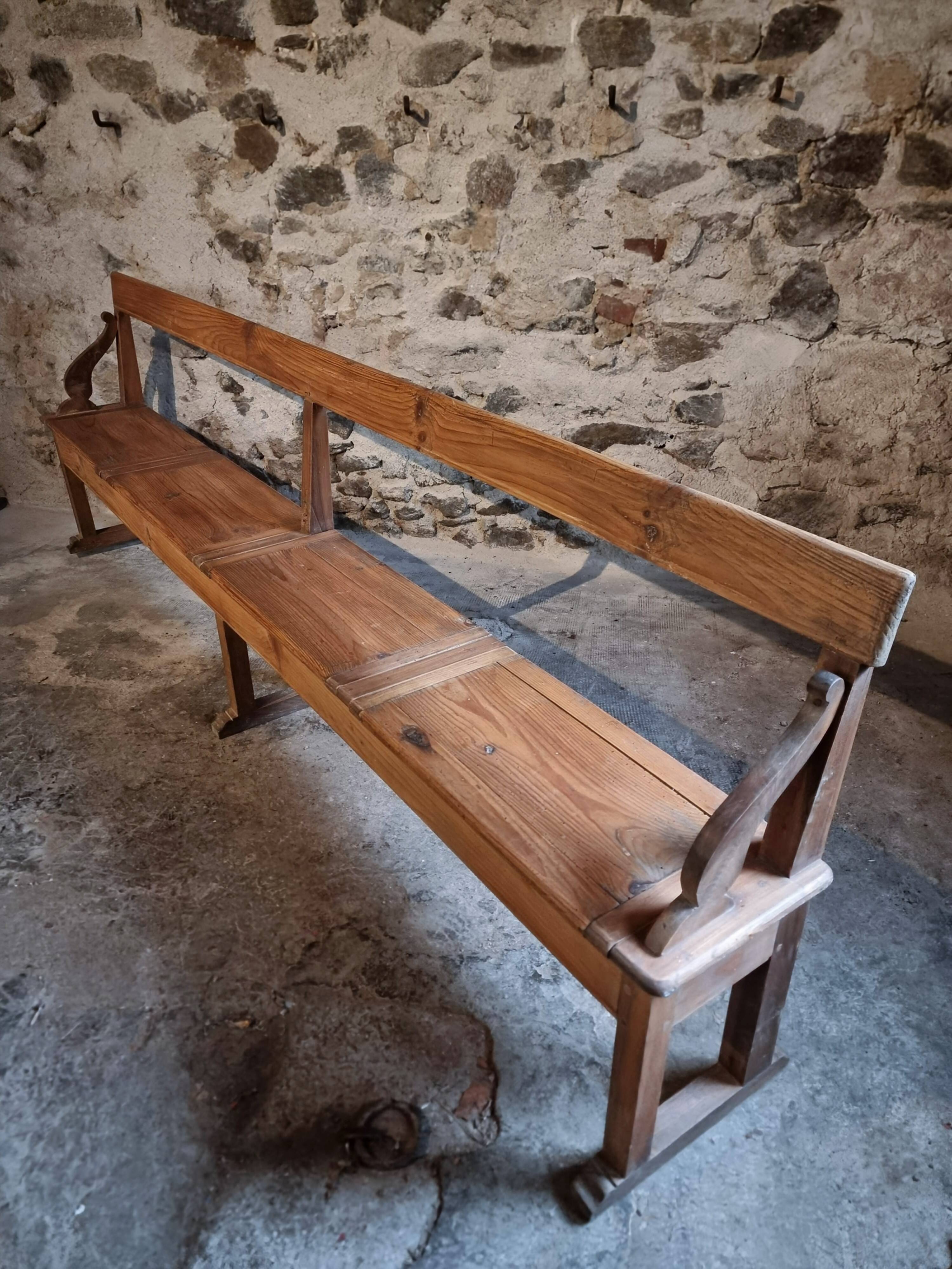 Banc de monastère antique XXL – Long banc de rangement en pin avec cadre en chêne, vers 1900–1920