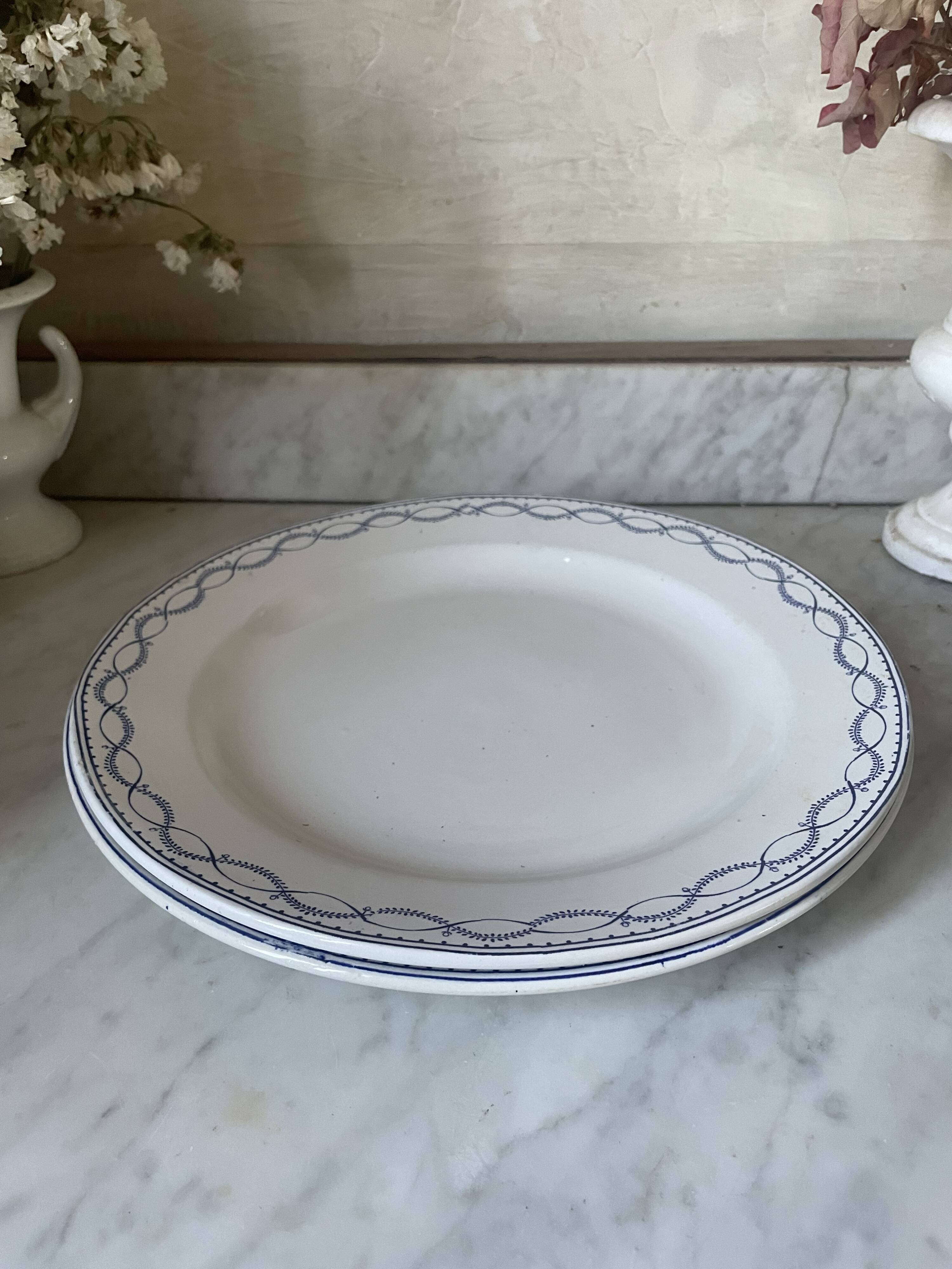 Pair of round dishes Boch La Louvière circa 1900