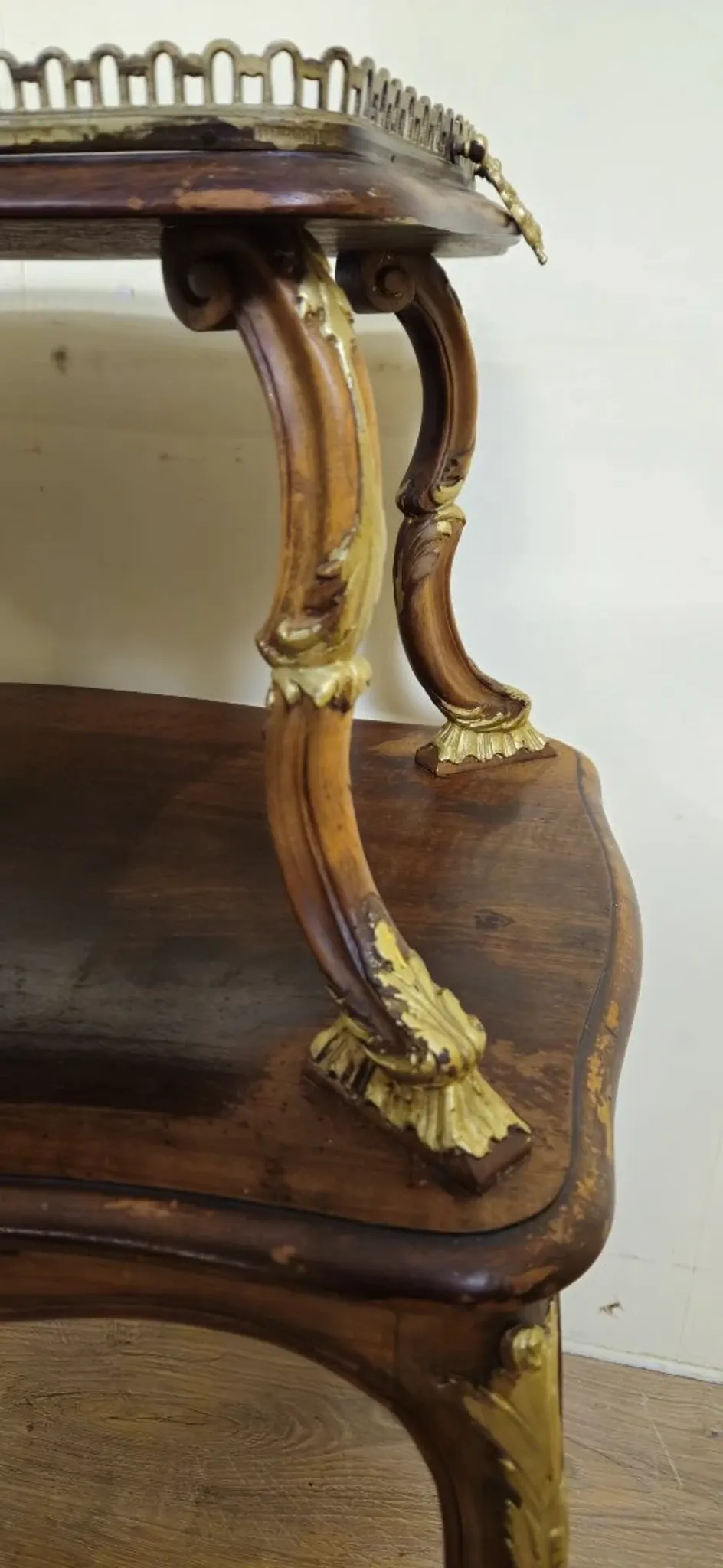 Table console / desserte de style Louis XV à deux plateaux