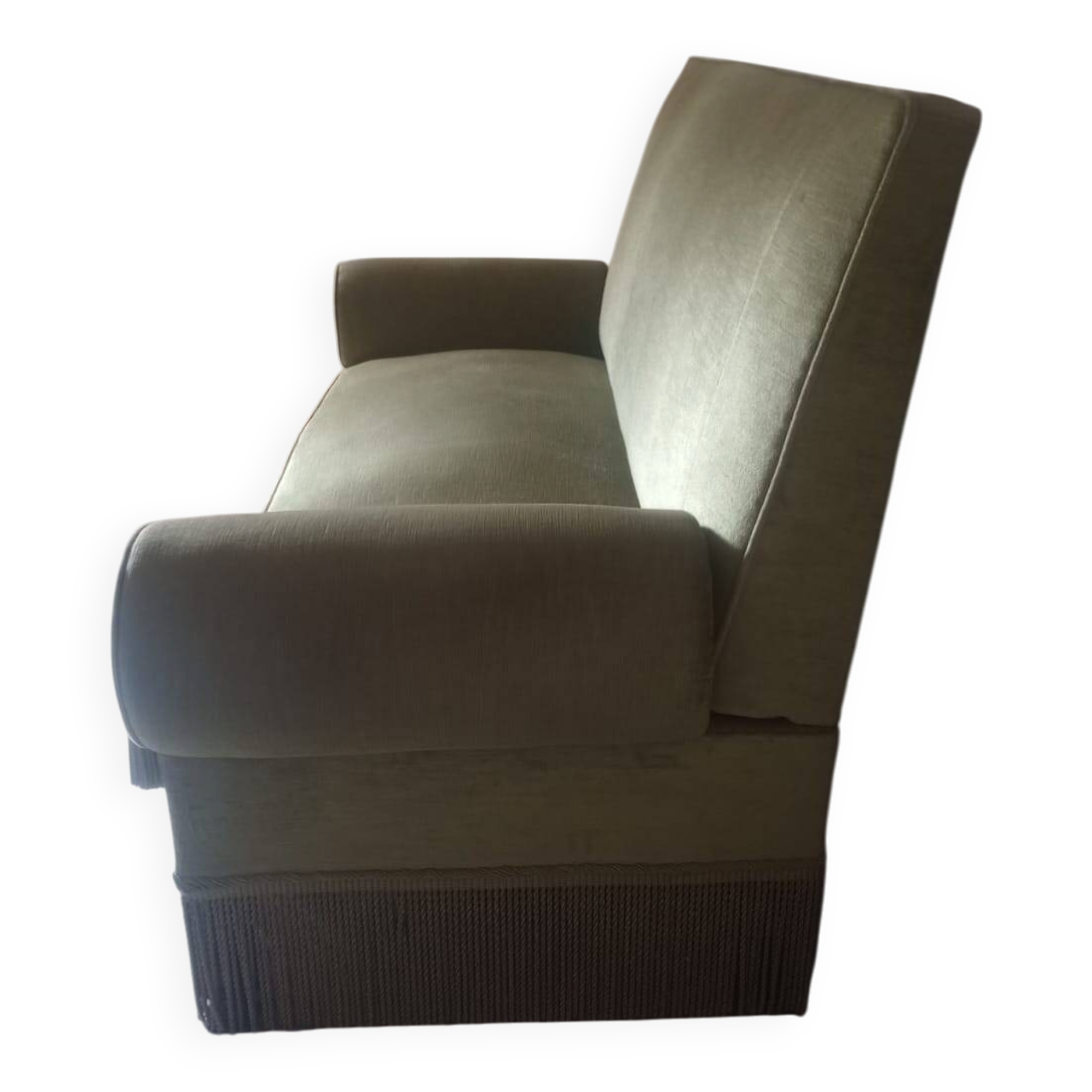Vintage green velvet sofa – Retro / antique style