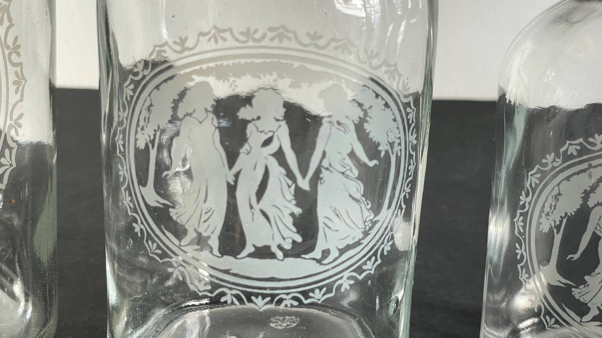 BOUTEILLES Verre Gravé et Bois VINTAGE