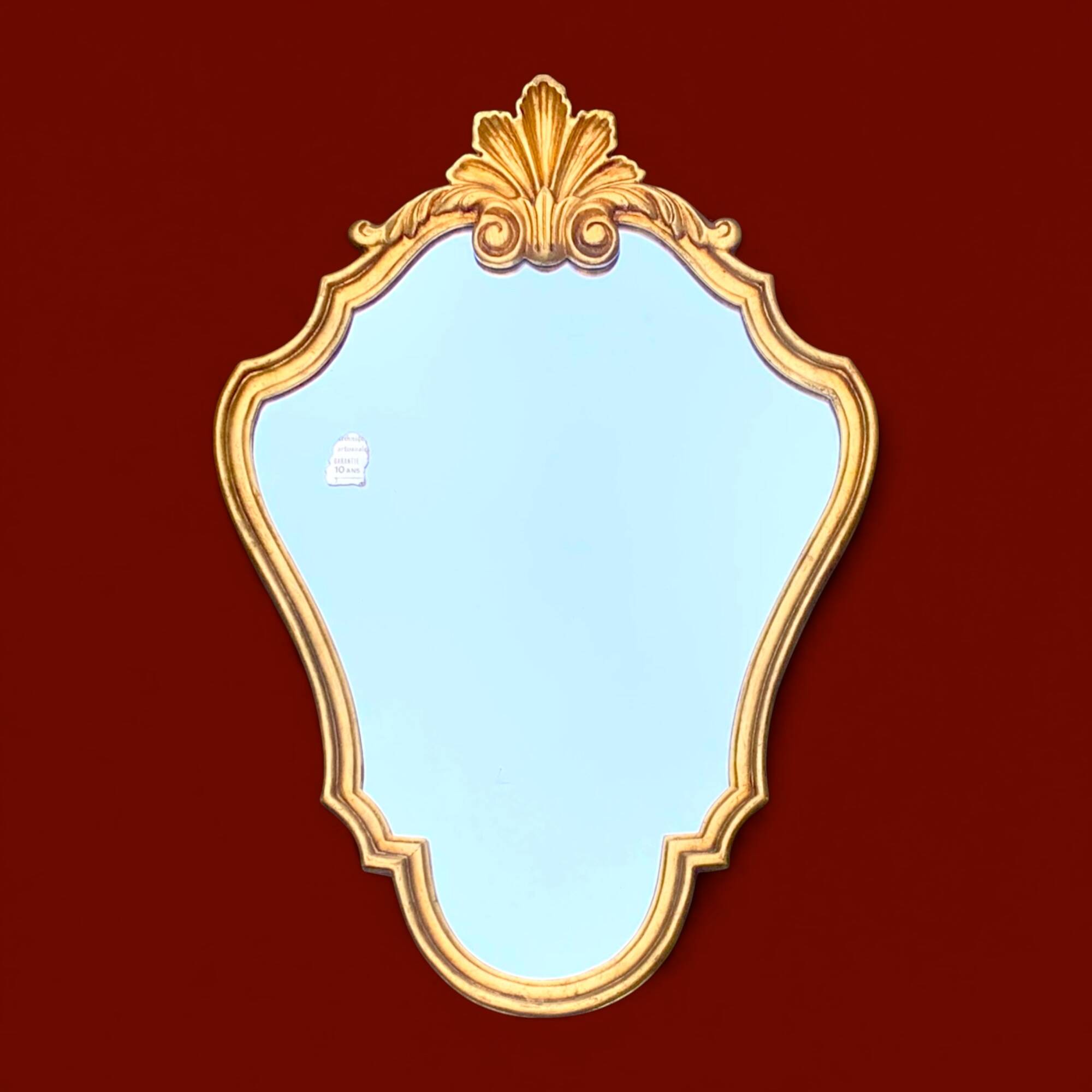 Golden resin rockery wall mirror - 62 x 44 cm