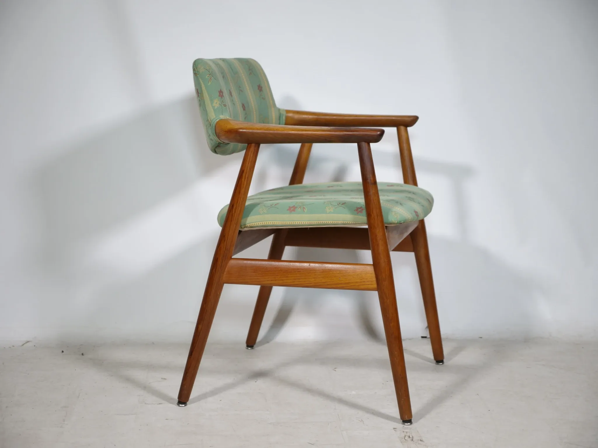 Fauteuil des années 60 en teck par Erik Kirkegaard pour Glostrup.
