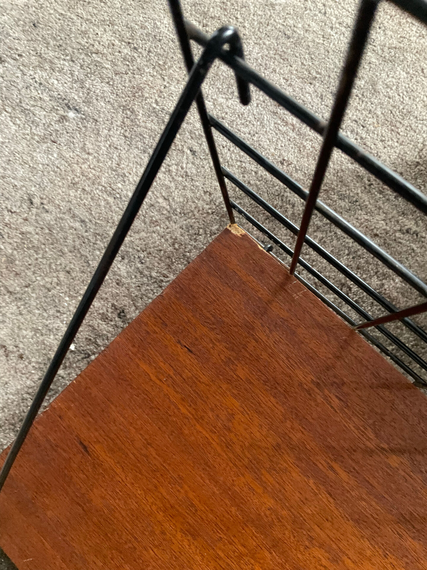 Wall shelf by Pierre Guariche for Meurop from the 60s-70s.