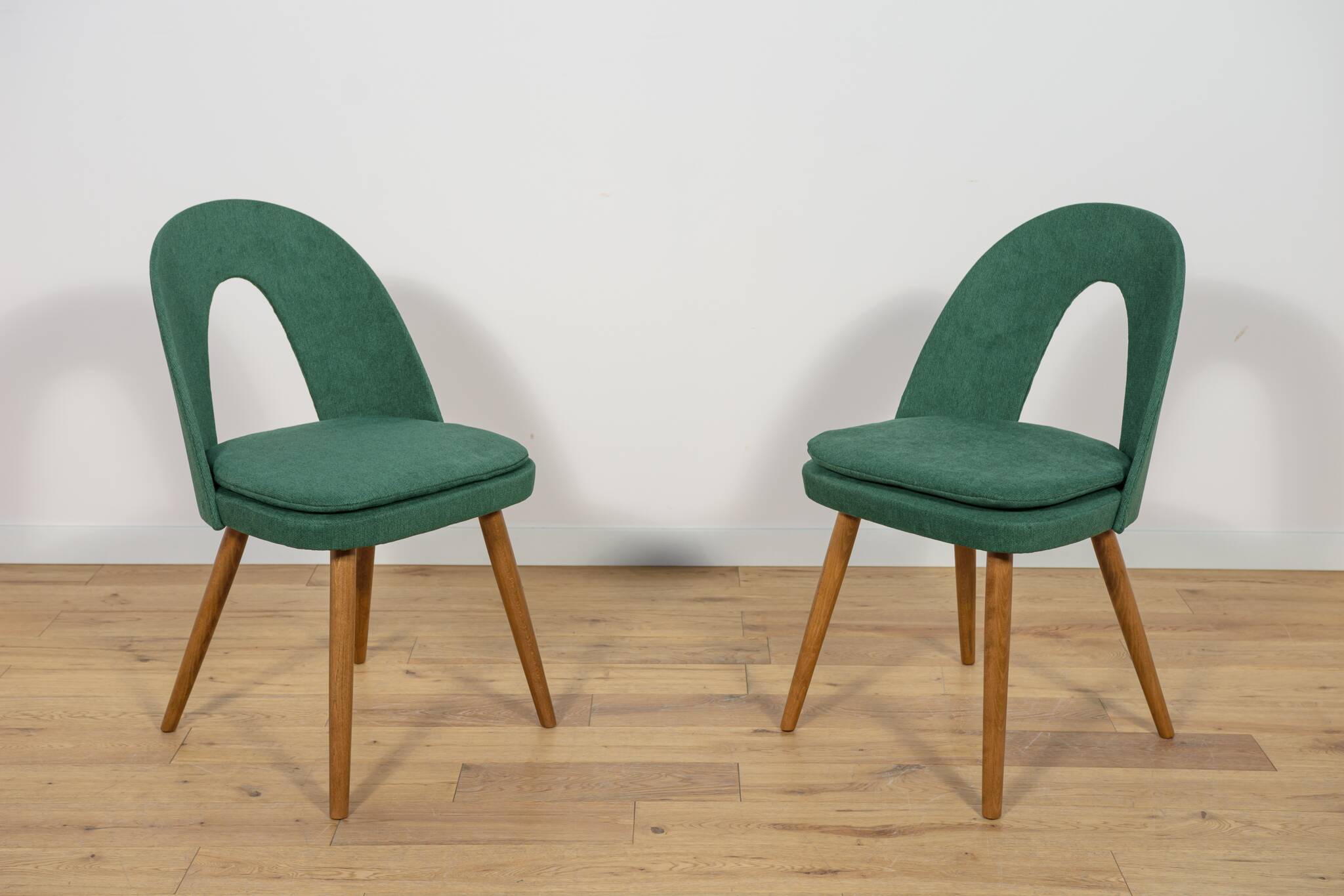 Dining Chairs by Antonín Šuman for Tatra, 1960s, Set of 2