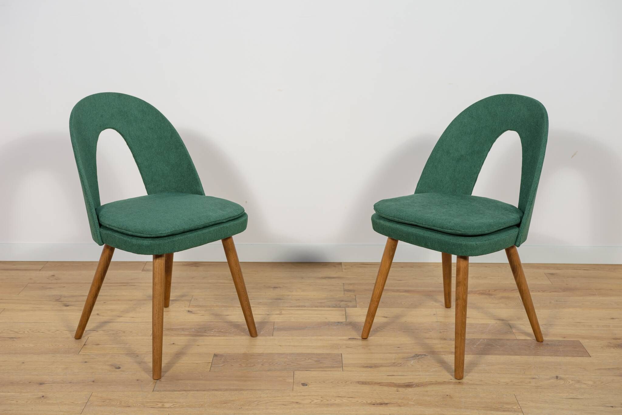 Dining Chairs by Antonín Šuman for Tatra, 1960s, Set of 2