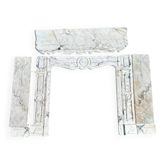 Cheminée plate de style Louis marbre blanc Paonazzo