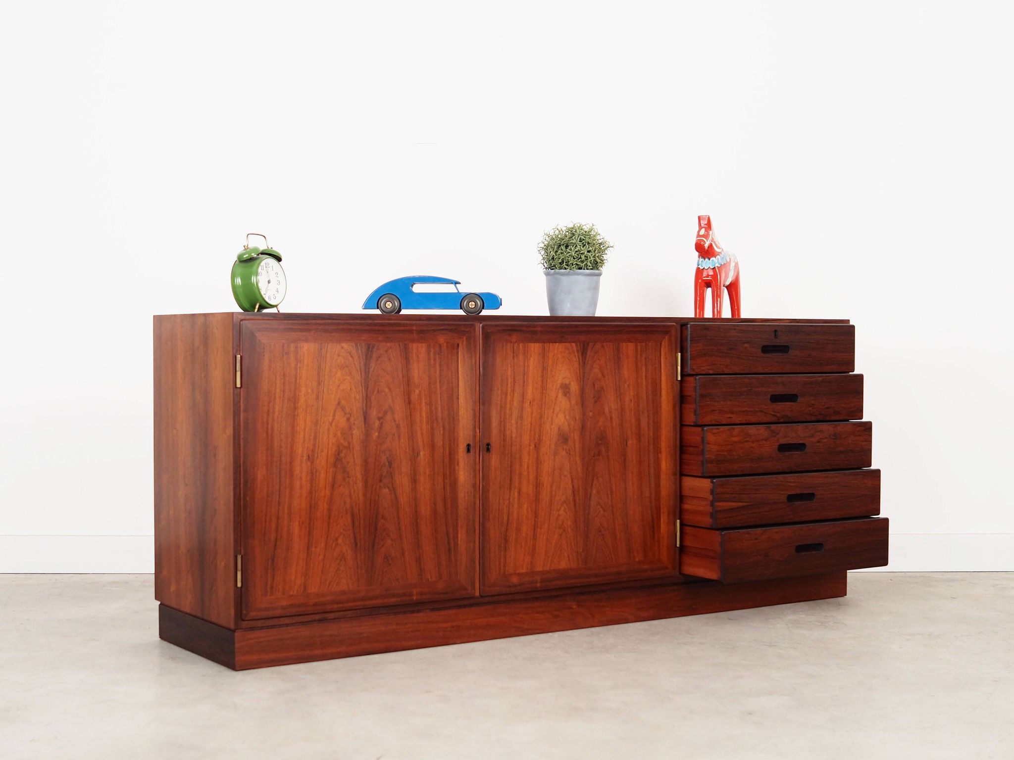 Enfilade en palissandre, design danois, années 1970, designer : Kai Winding