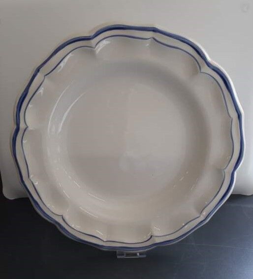 Hollow dish collection blue fillets