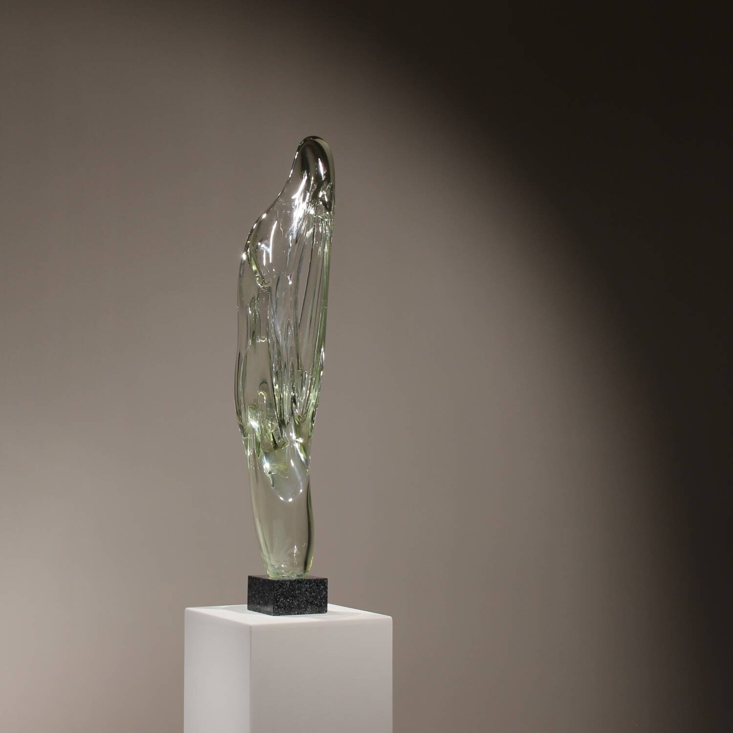 Monumental Glass Sculpture ‚Caviersecha‘ | Eastern Europe 1987