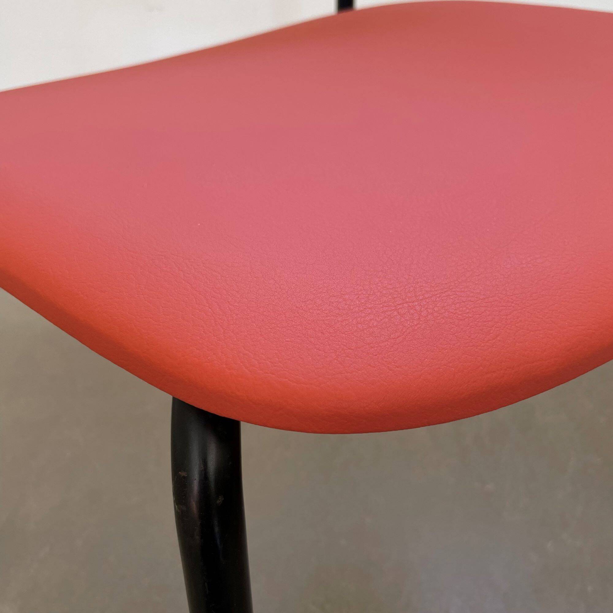Rare ensemble de 4 chaises C 20, design Terence Conran, années 1960.
