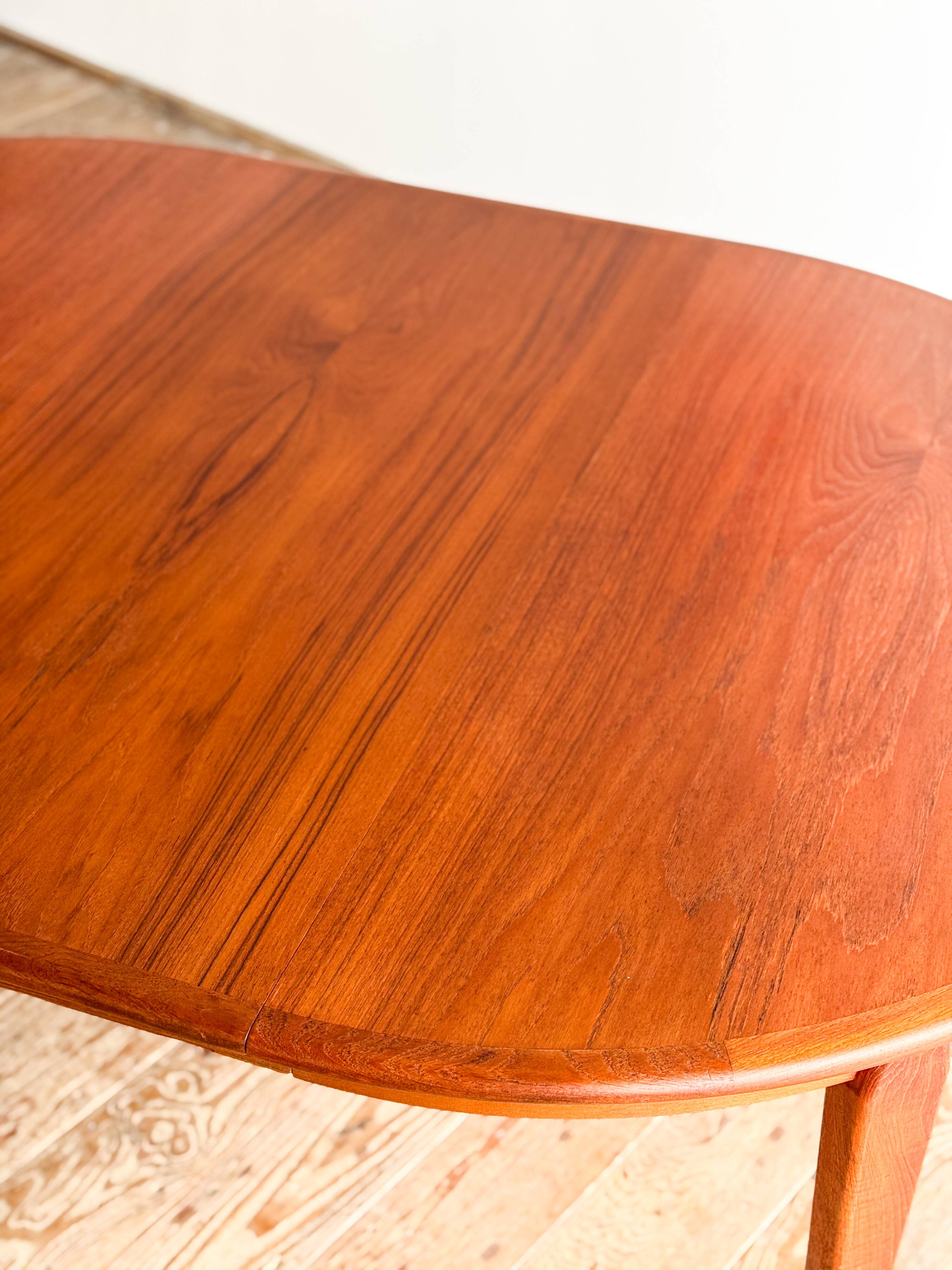 Danish table by Sighs & Sons in extendable teak, Mid Century, 1960.