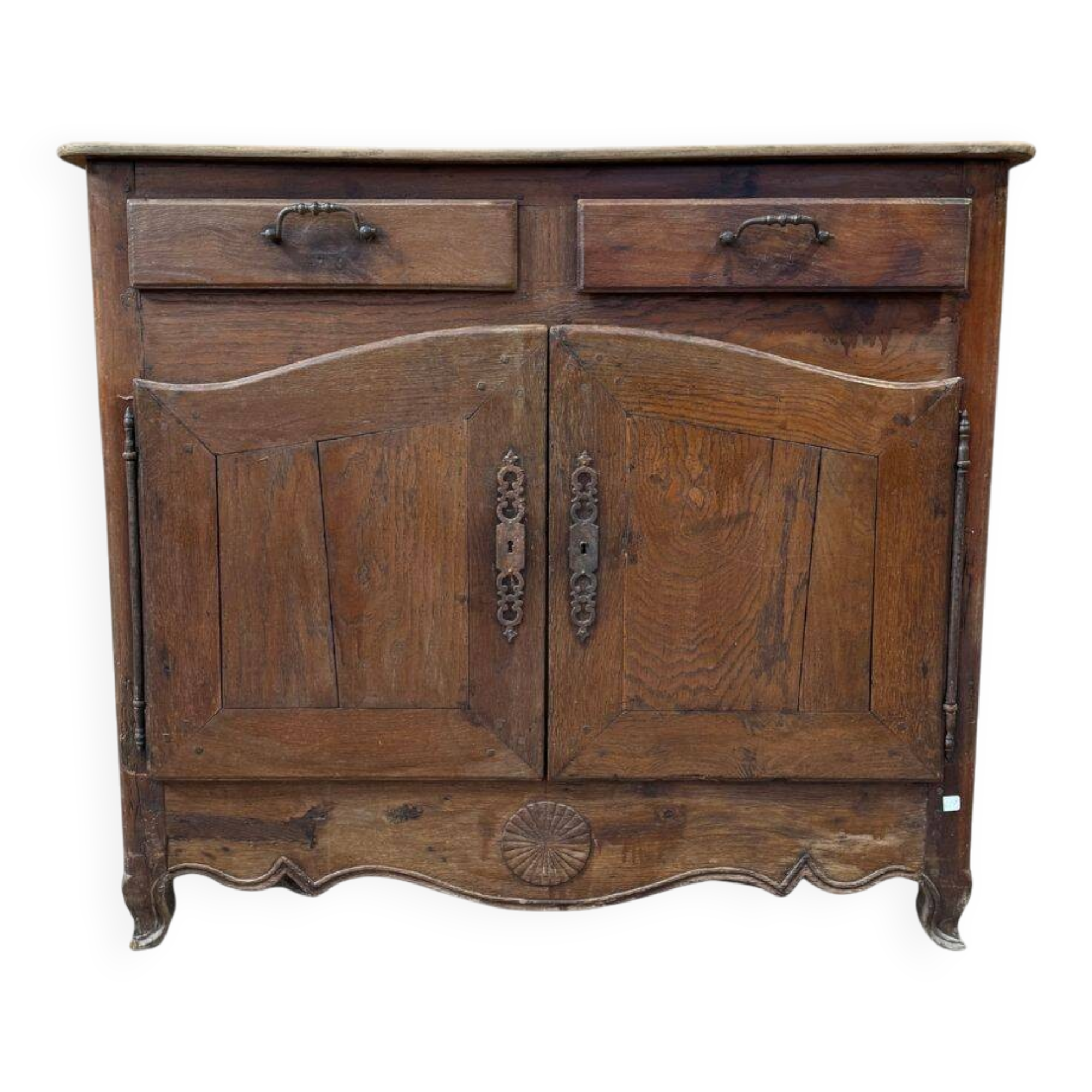 Buffet XVIIIe en châtaignier et chêne