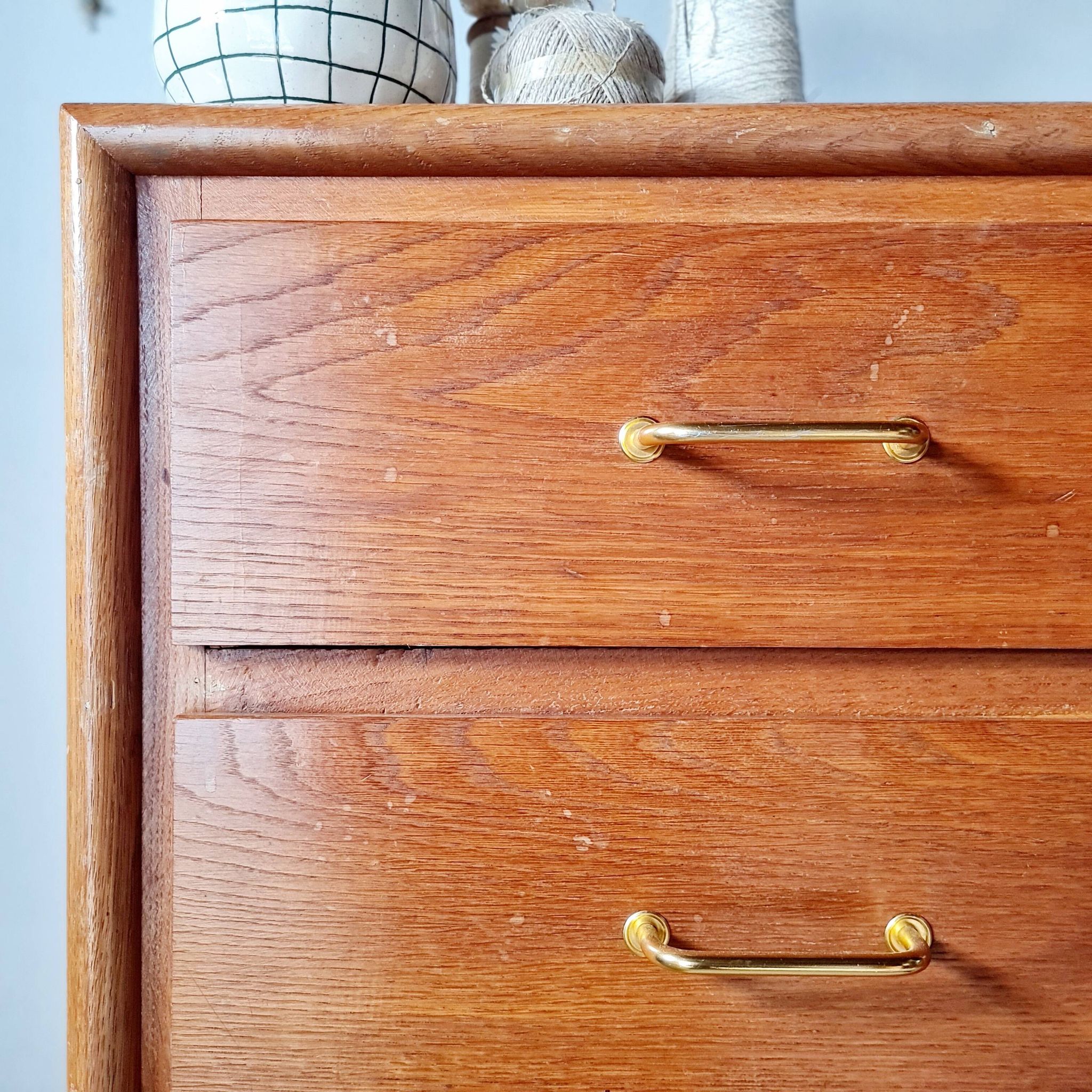 Vintage 1950s wooden chest of drawers – 4 drawers – tapered legs