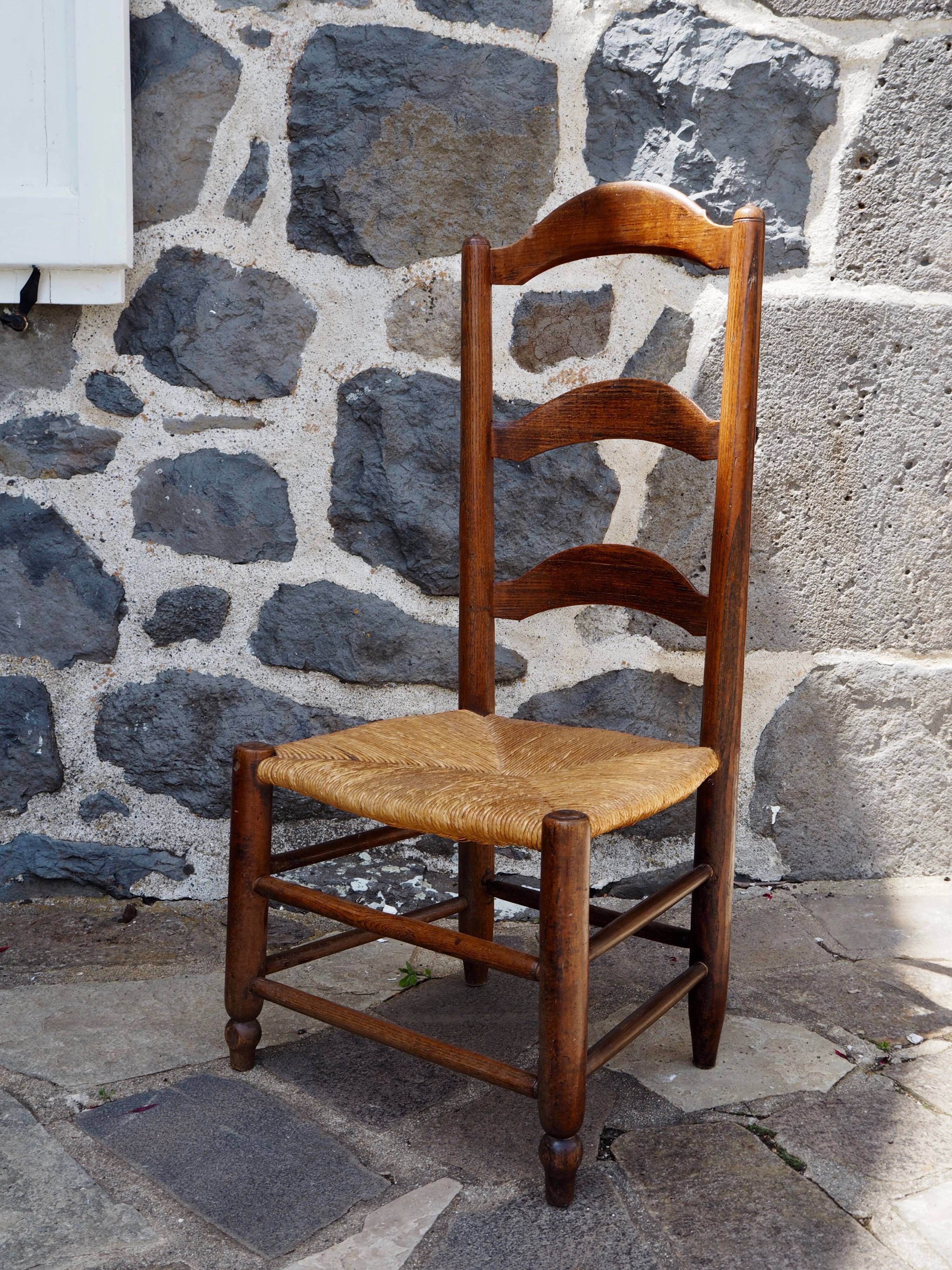 Rustic mulched nanny chair
