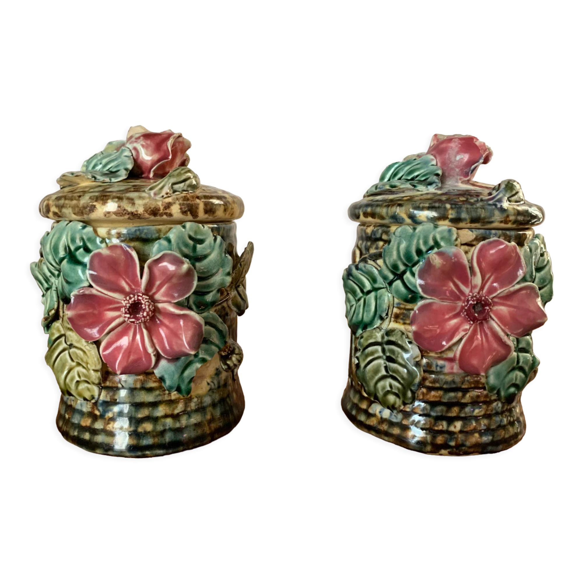 Pots in slurry flowers in relief