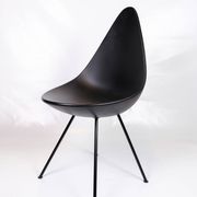 Set Of Four Dining Chairs Model 3110 Made In Black By Arne Jacobsen For Fritz Hansen From 2016s