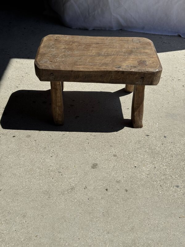 Petit stool, tabouret d'appoint en teck massif rectangulaire arrondie