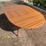 Vintage extendable round table