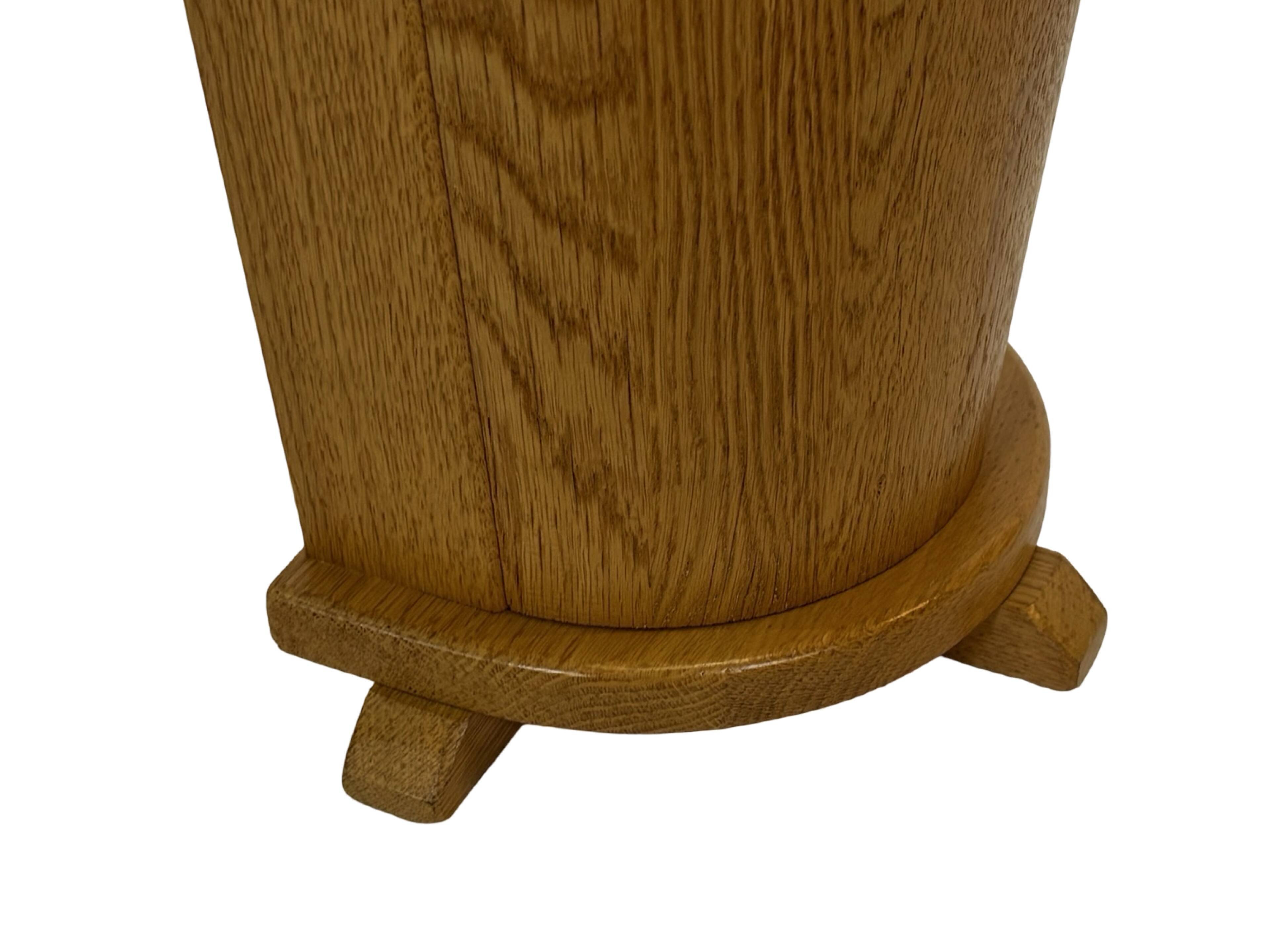 Porte-parapluie vintage en chêne, design de rangement minimaliste des années 60