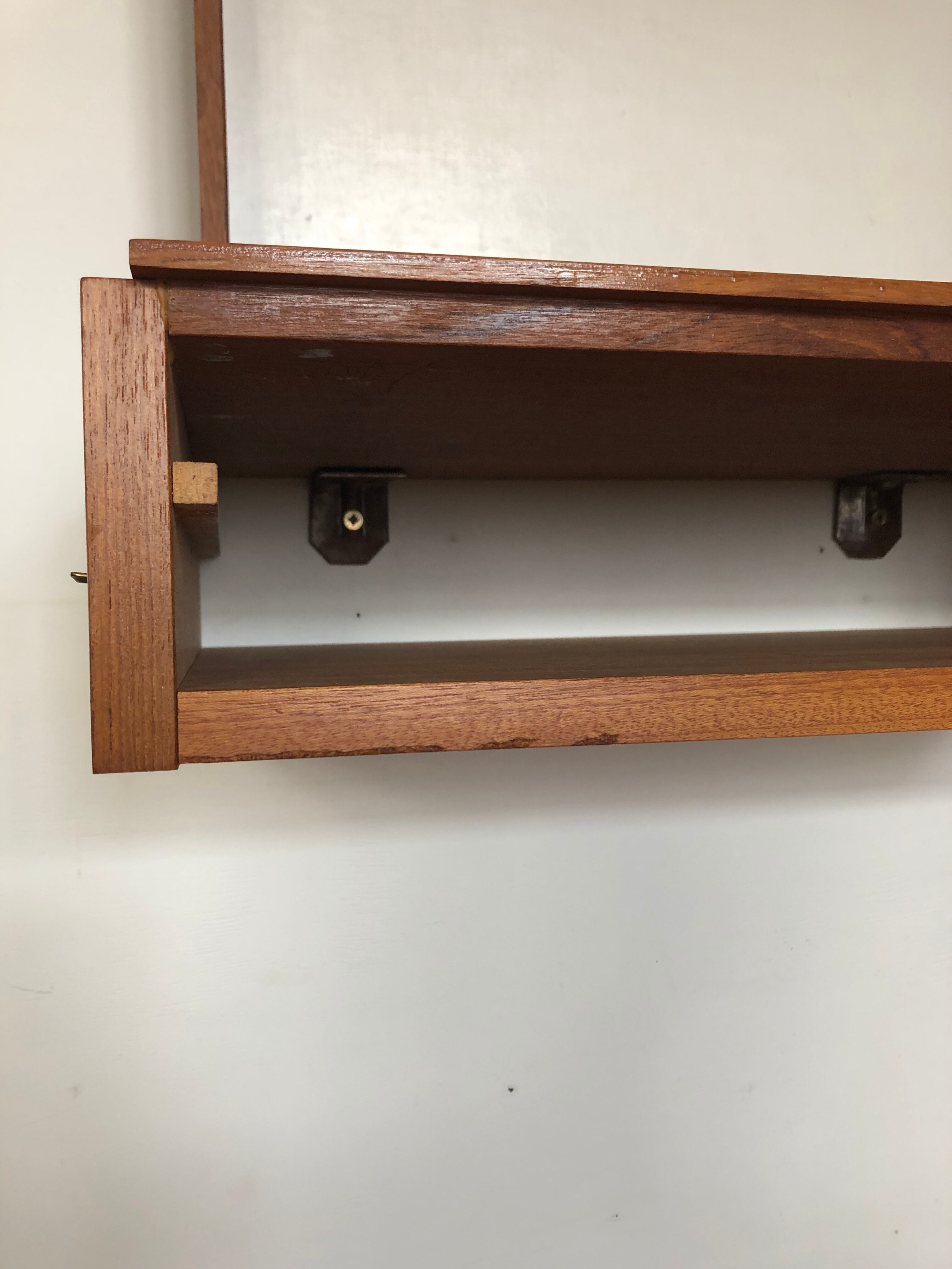 Une console murale