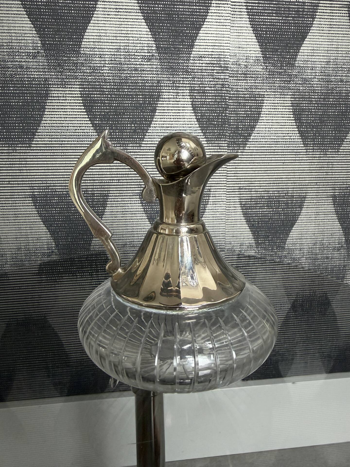 Small vintage carafe / jug in crystal and silver-plated metal – Style L