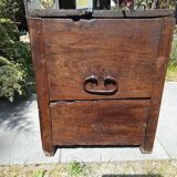 Chest 19th solid oak completely renovated, wax and patinated in the old