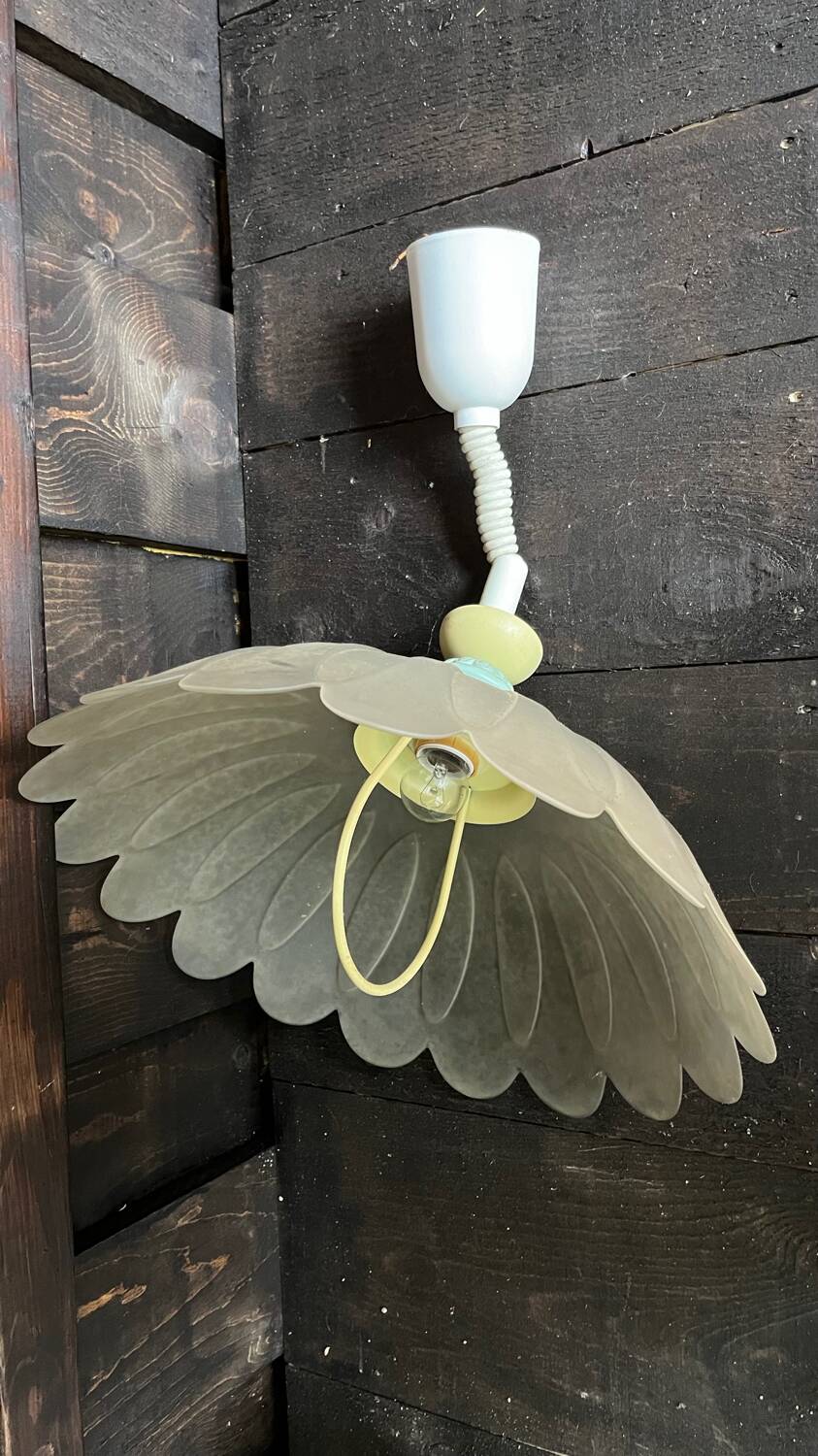 Opaline suspension rises and falls vintage