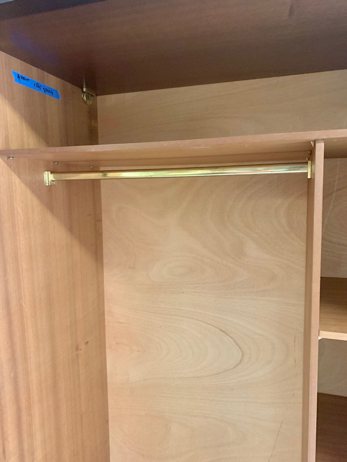 Armoire vintage pieds compas