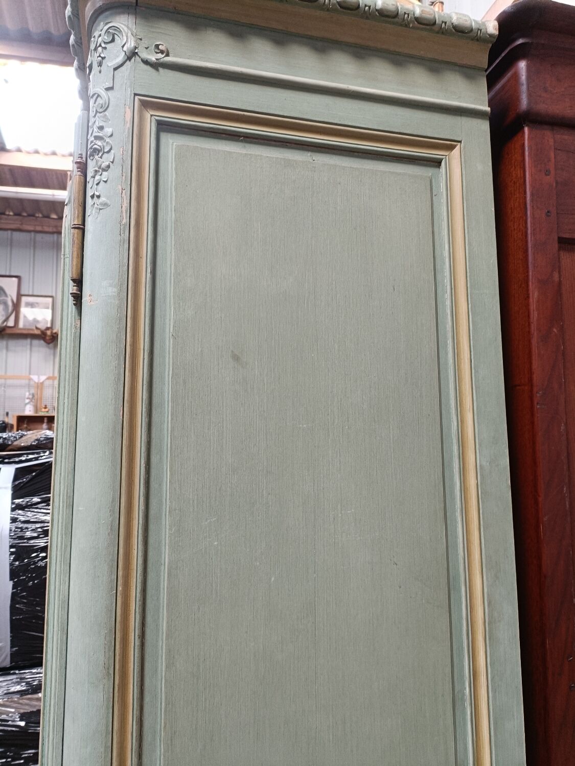 Classic wardrobe, 2 glass doors and interior mirrors