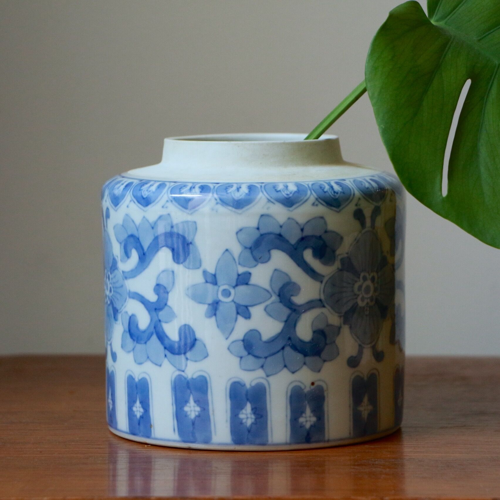 Chinese porcelain vase