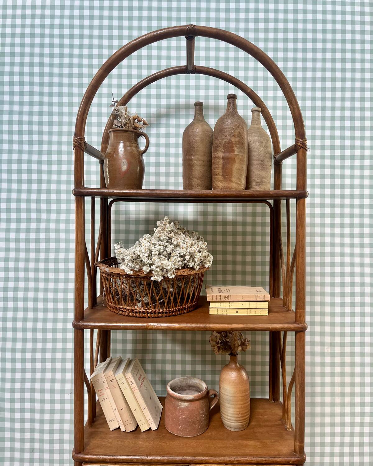 Rattan shelf on legs (refurbished)