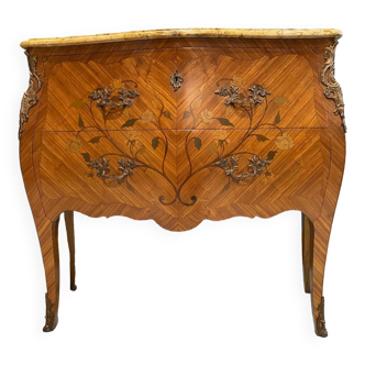 Louis XV curved chest of drawers