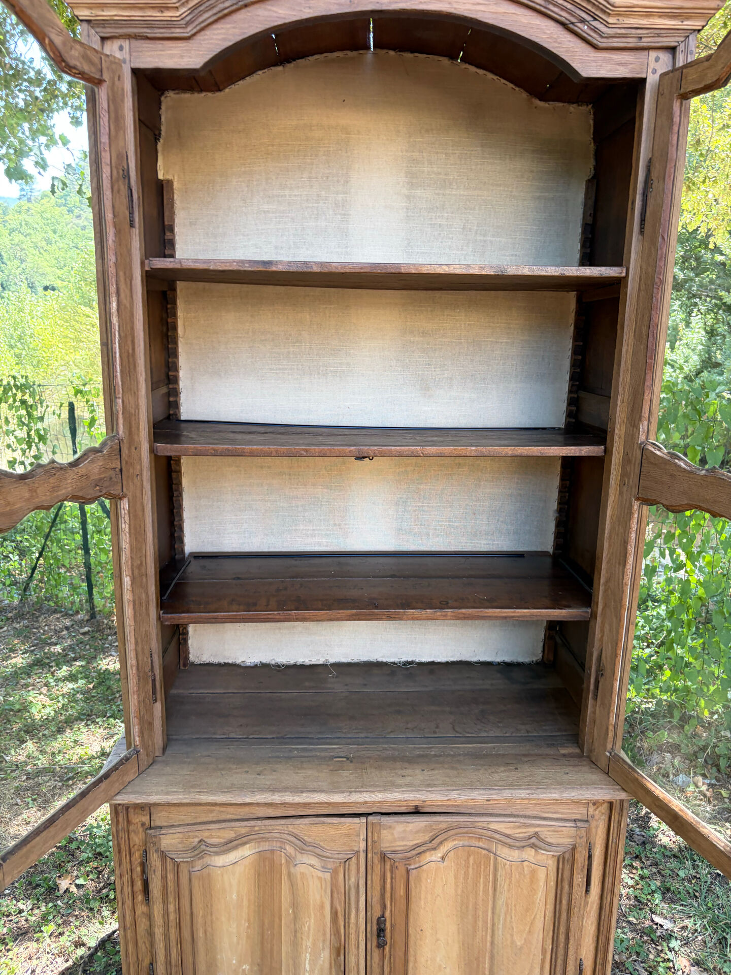 Oak dresser from the early 19th century.