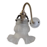 Swan neck wall light in brass, porcelain and glass paste - mid 20th century.