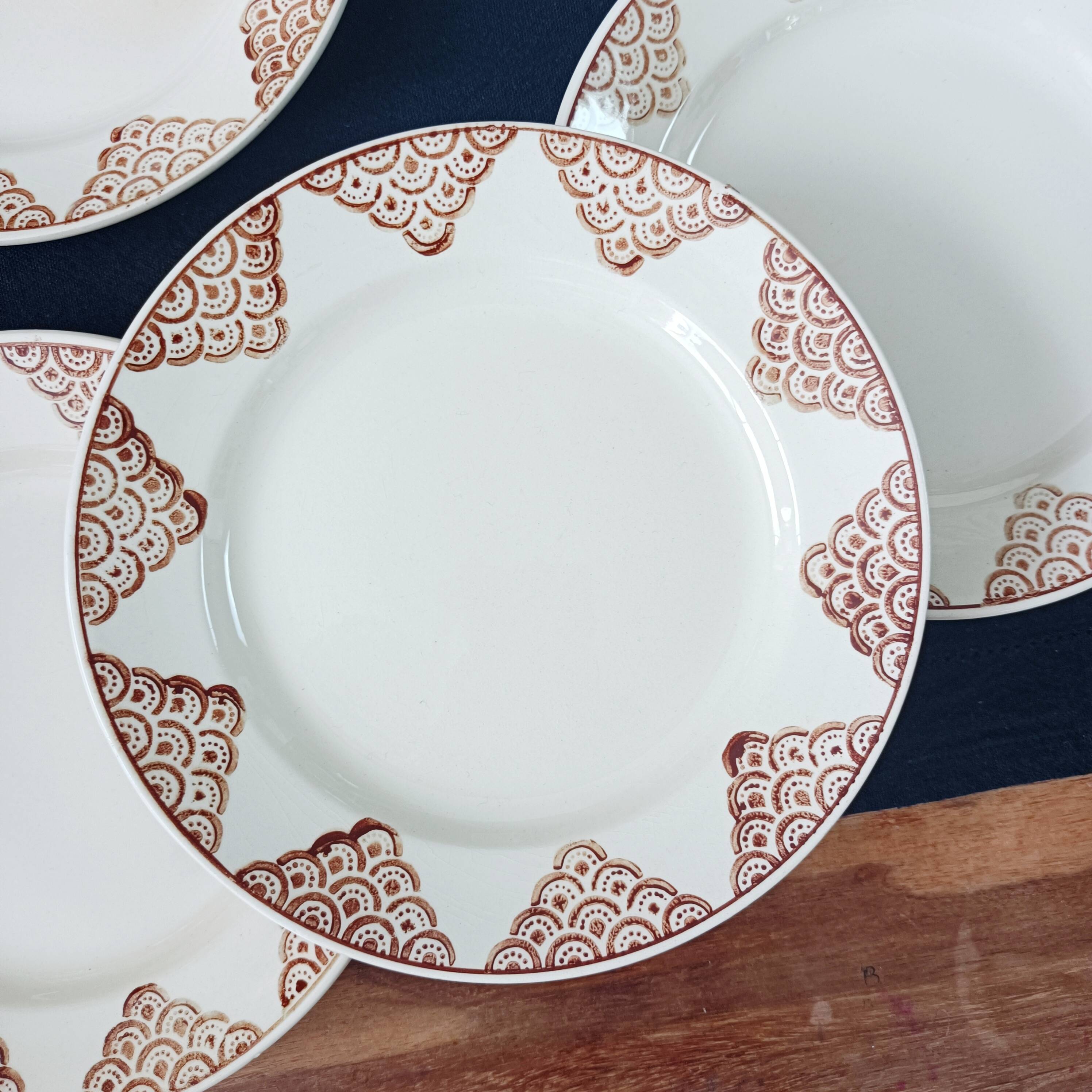 Set of 5 dessert plates, Société amandinoise de St-Amand