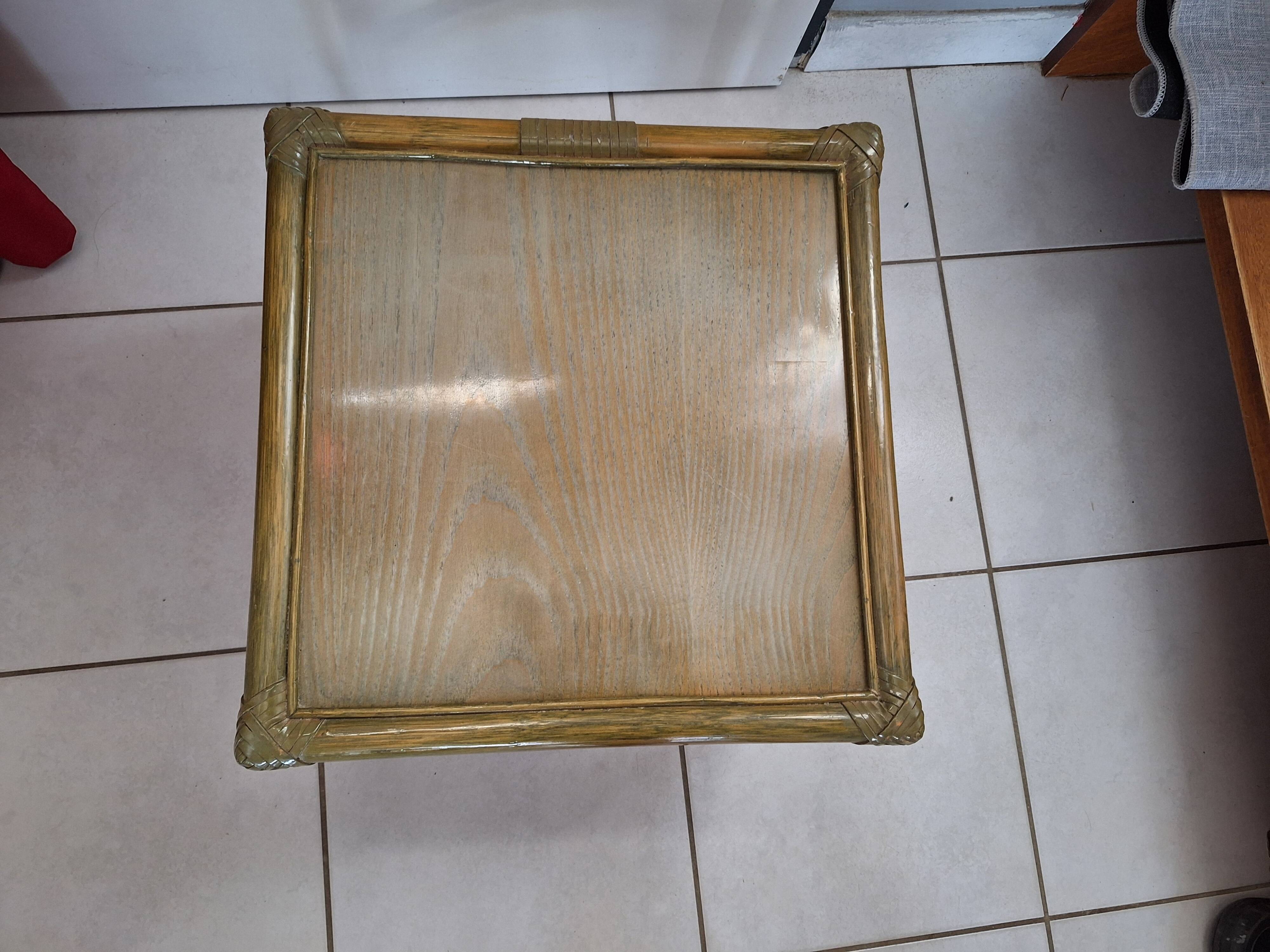 Table basse en rotin maugrion