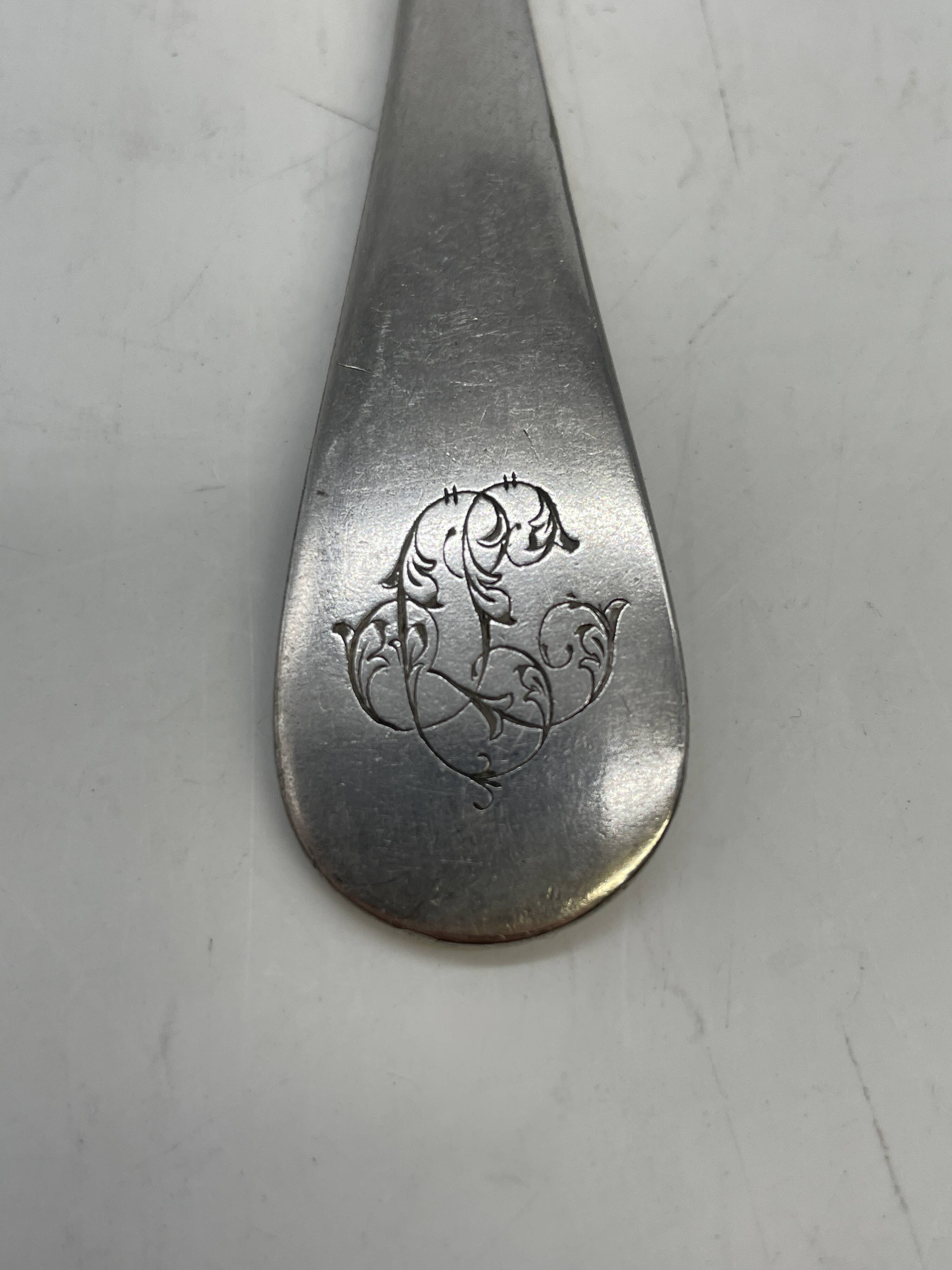 Set of 2 soup spoons and 2 lunch forks.