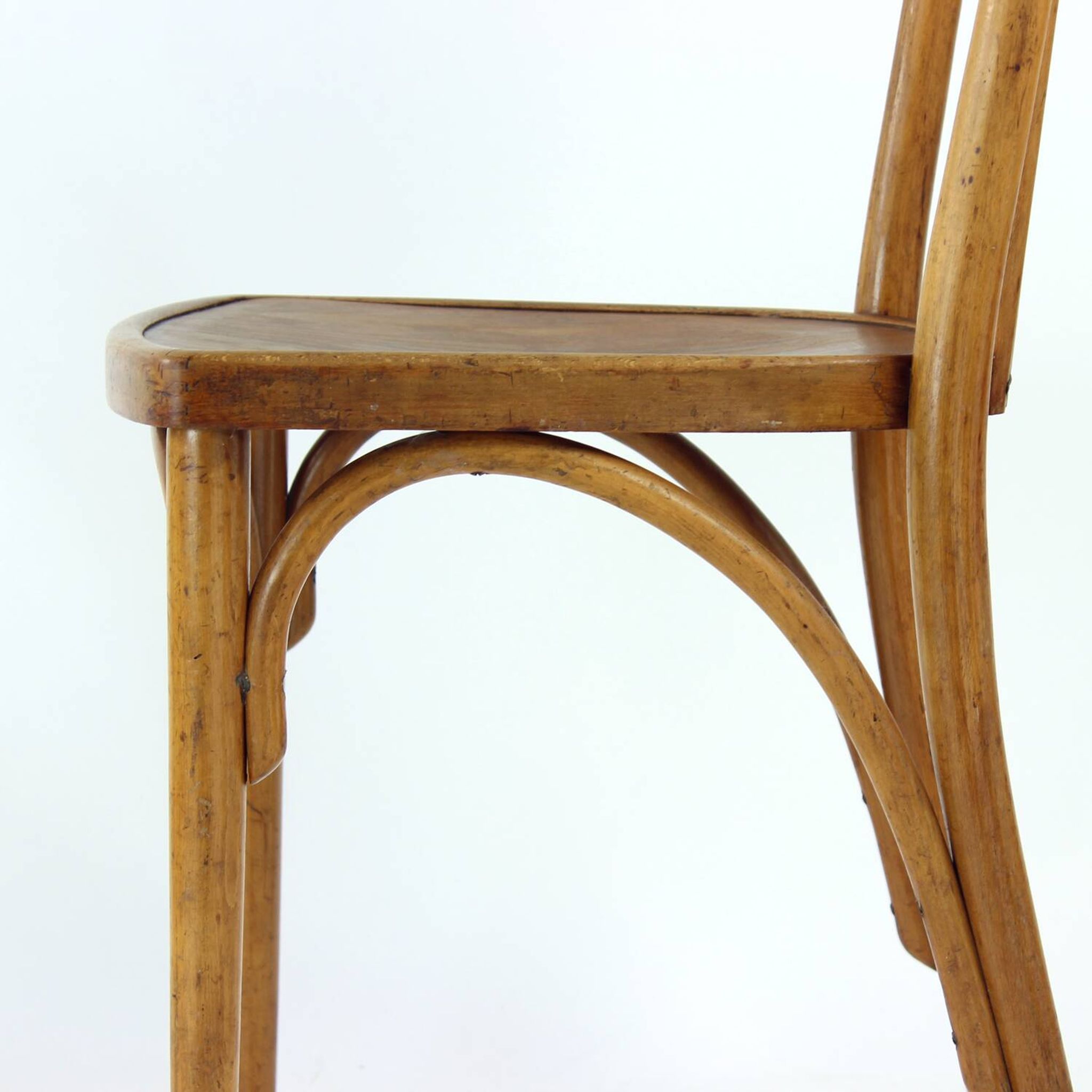 Vintage Thonet Bentwood Oak Chair With Original Label, Czechoslovakia, 1920