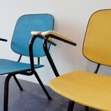 Ensemble de deux fauteuils jaune et bleu années 50/60