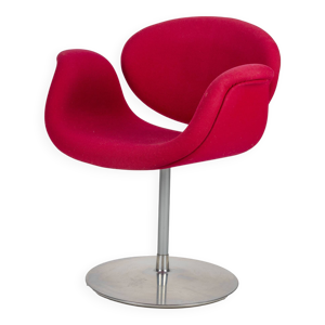 Chaise Tulipe Rouge par - pierre