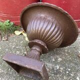 Antique Medici cast iron vase - Height 21 cm